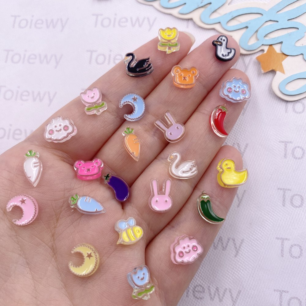 Art Craft Rabbit - 50個入りミックスラビットフラワーラディッシュクラウドビーネイルアートフラットバックラインストーンスクラップブックDIYアクリルシートアップリケクラフトアクセサリー
